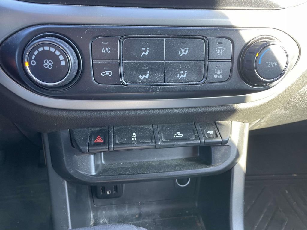 Used 2019 Chevrolet Colorado LT w/ LT Convenience Package image 40