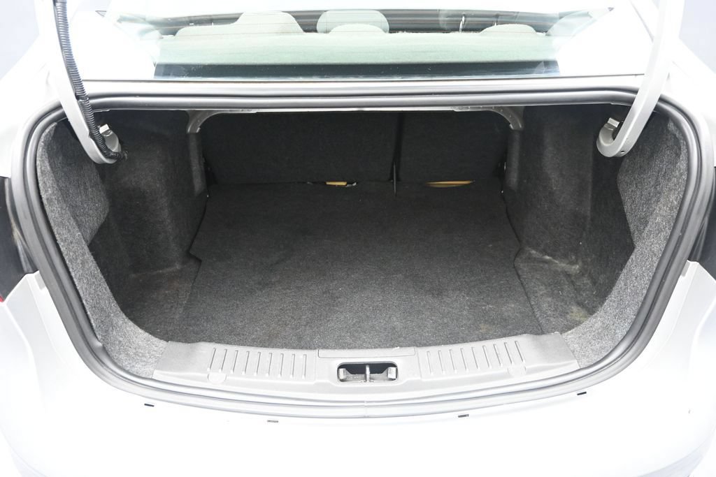 Used 2016 Ford Fiesta SE w/ Cold Weather Package FWD image 29