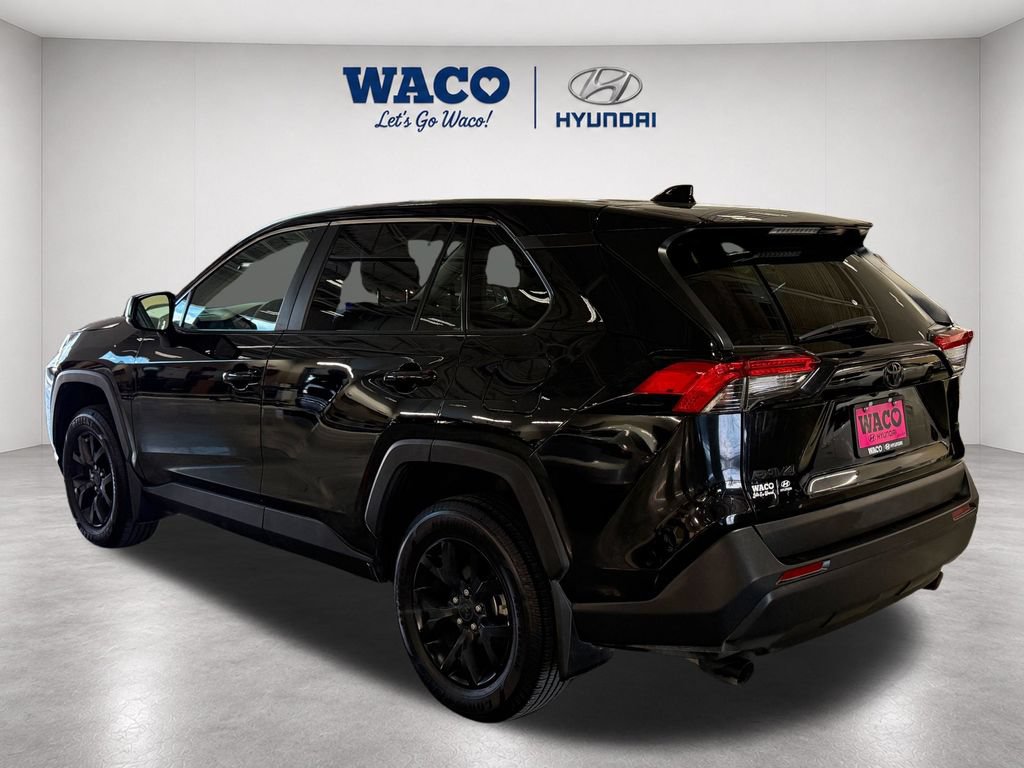 Used 2025 Toyota RAV4 LE FWD image 5