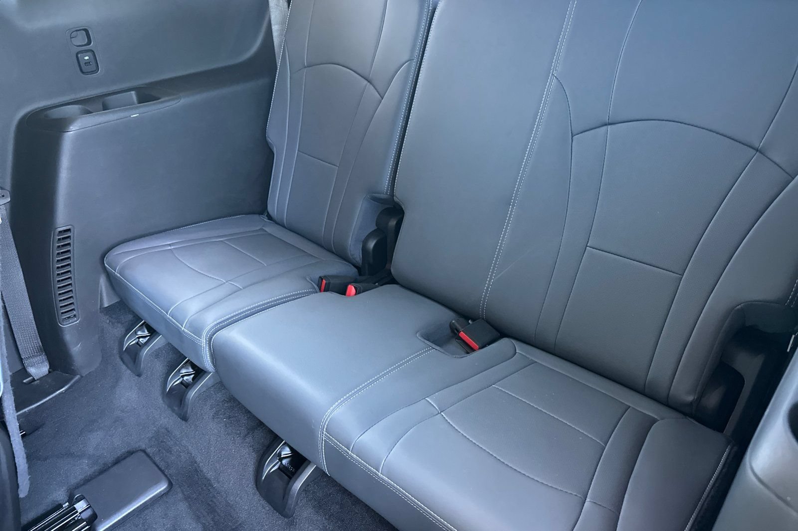 Used 2023 Buick Enclave Essence FWD image 19