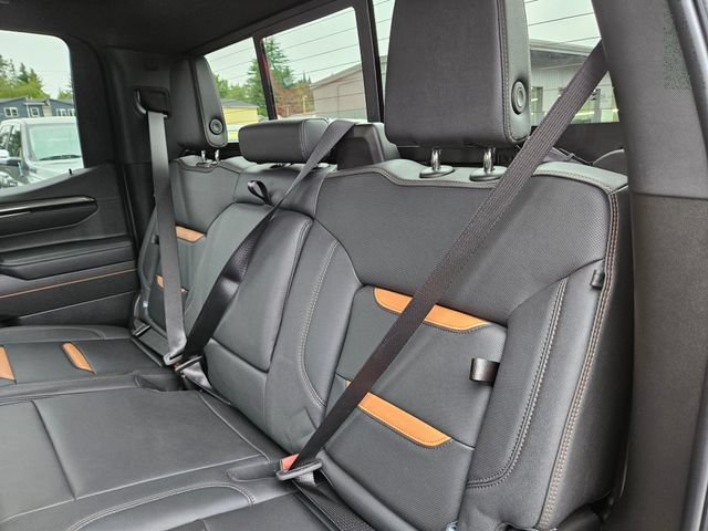 Used 2025 GMC Sierra 1500 AT4 w/ AT4 Premium Package AWD/4WD image 17