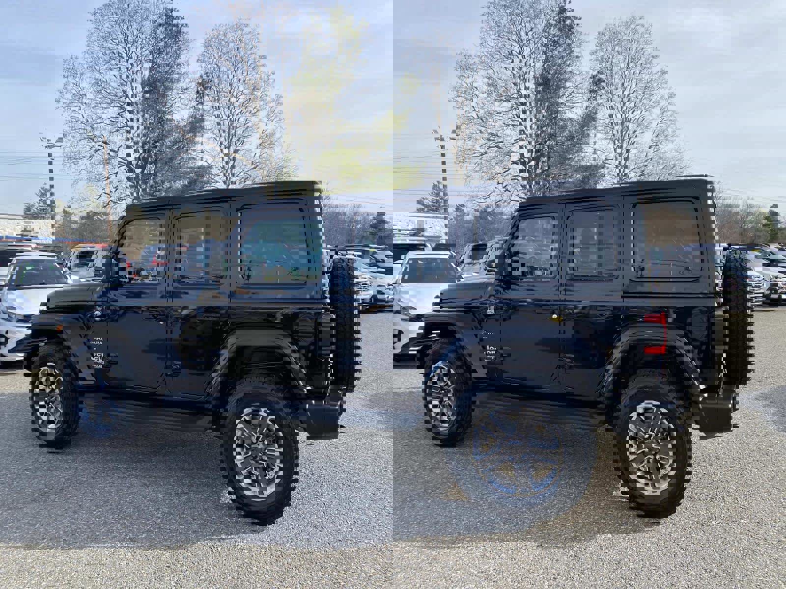 Certified 2022 Jeep Wrangler Unlimited Sahara w/ LED Lighting Group image 7