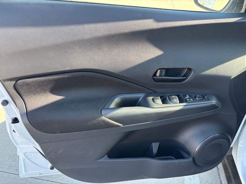 Used 2025 Nissan Kicks Play S image 15