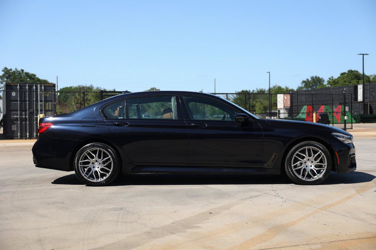 Used 2016 BMW 750i xDrive AWD/4WD image 15