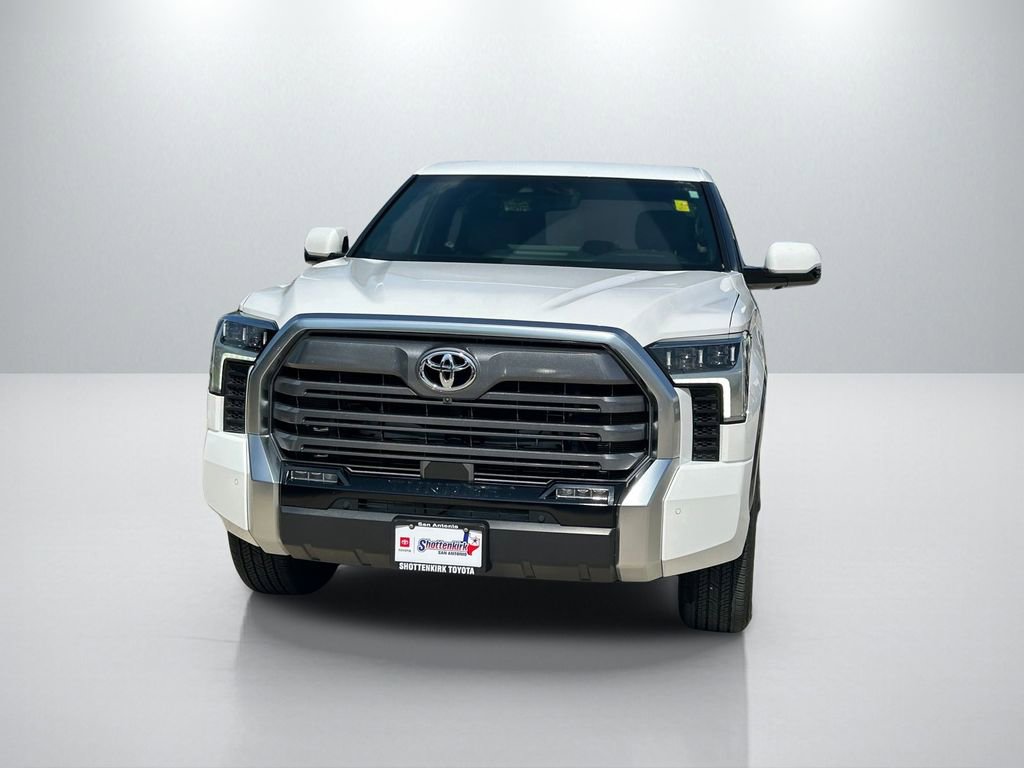 Used 2025 Toyota Tundra Limited AWD/4WD image 2