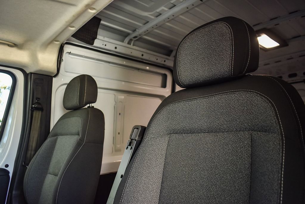 Used 2025 RAM ProMaster 2500 w/ Convenience Group image 22