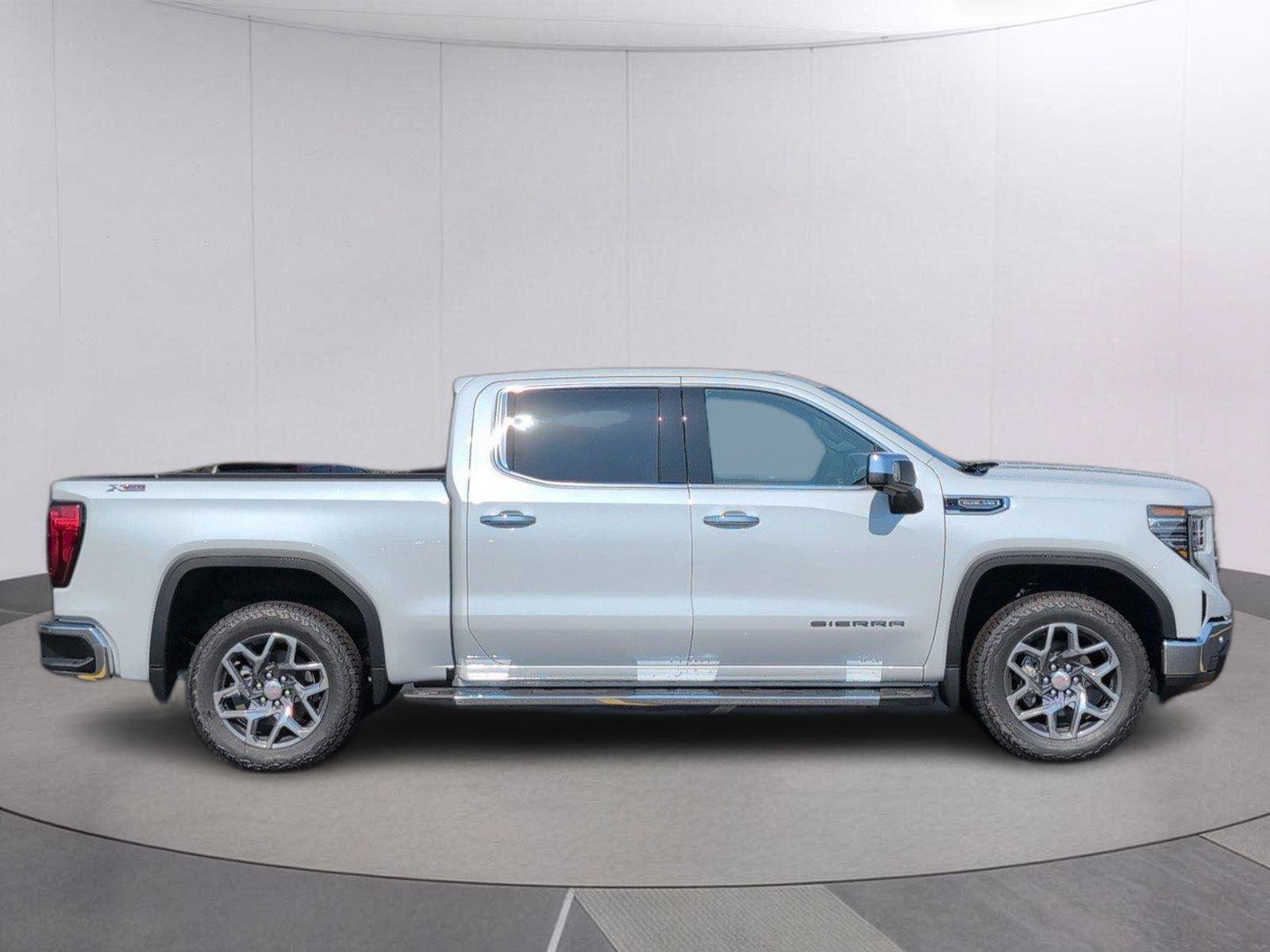 New 2026 GMC Sierra 1500 SLT w/ SLT Premium Plus Package AWD/4WD image 7