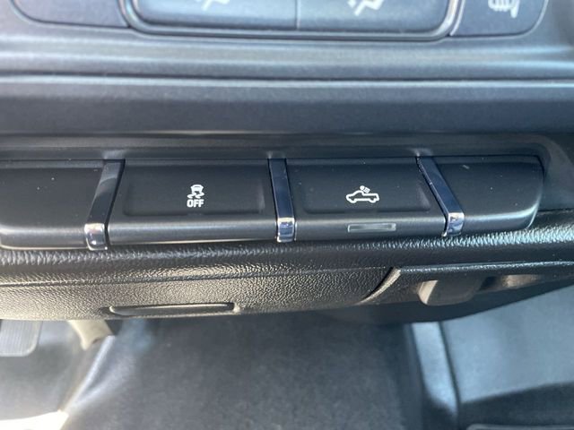 Used 2018 GMC Sierra 1500 2WD Regular Cab image 16