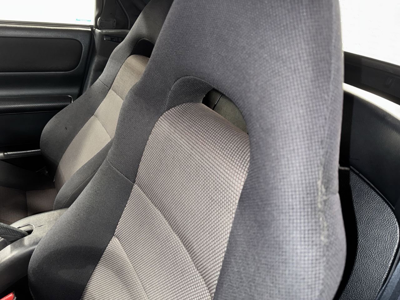 Used 2003 Toyota MR2 image 18