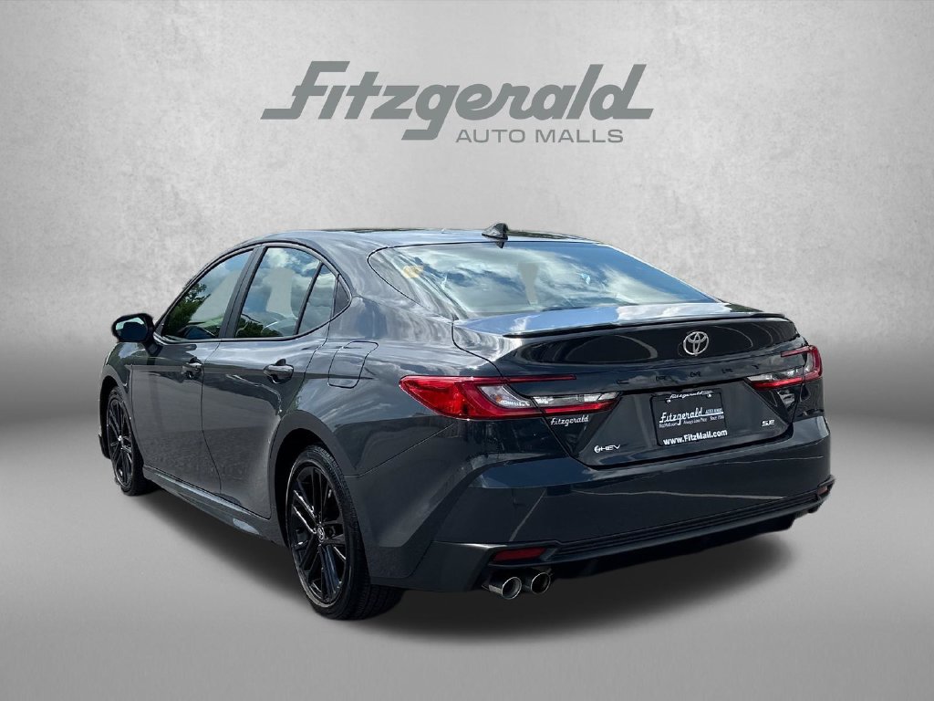 Used 2025 Toyota Camry SE FWD image 6