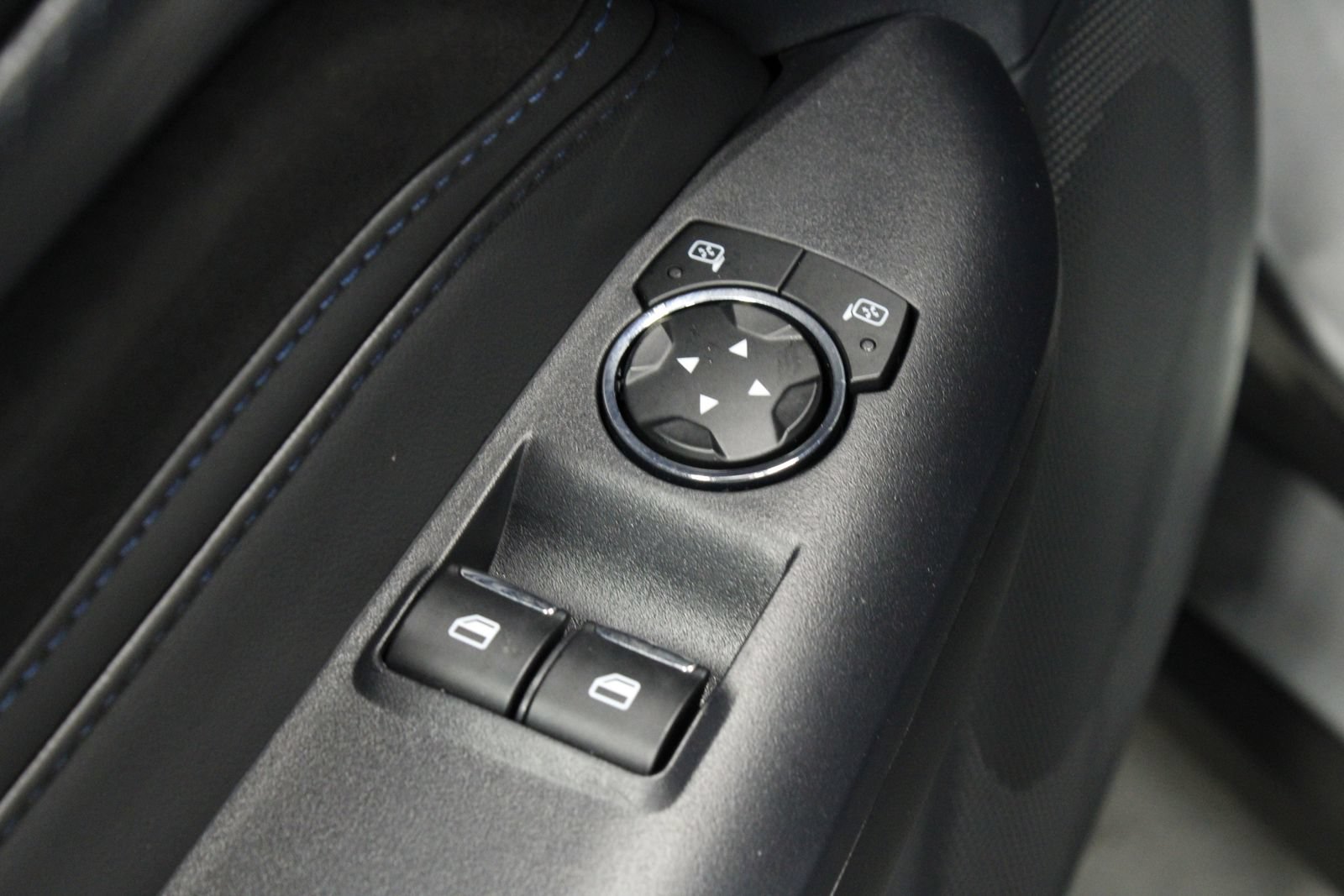 Used 2024 Ford Mustang Dark Horse RWD image 24