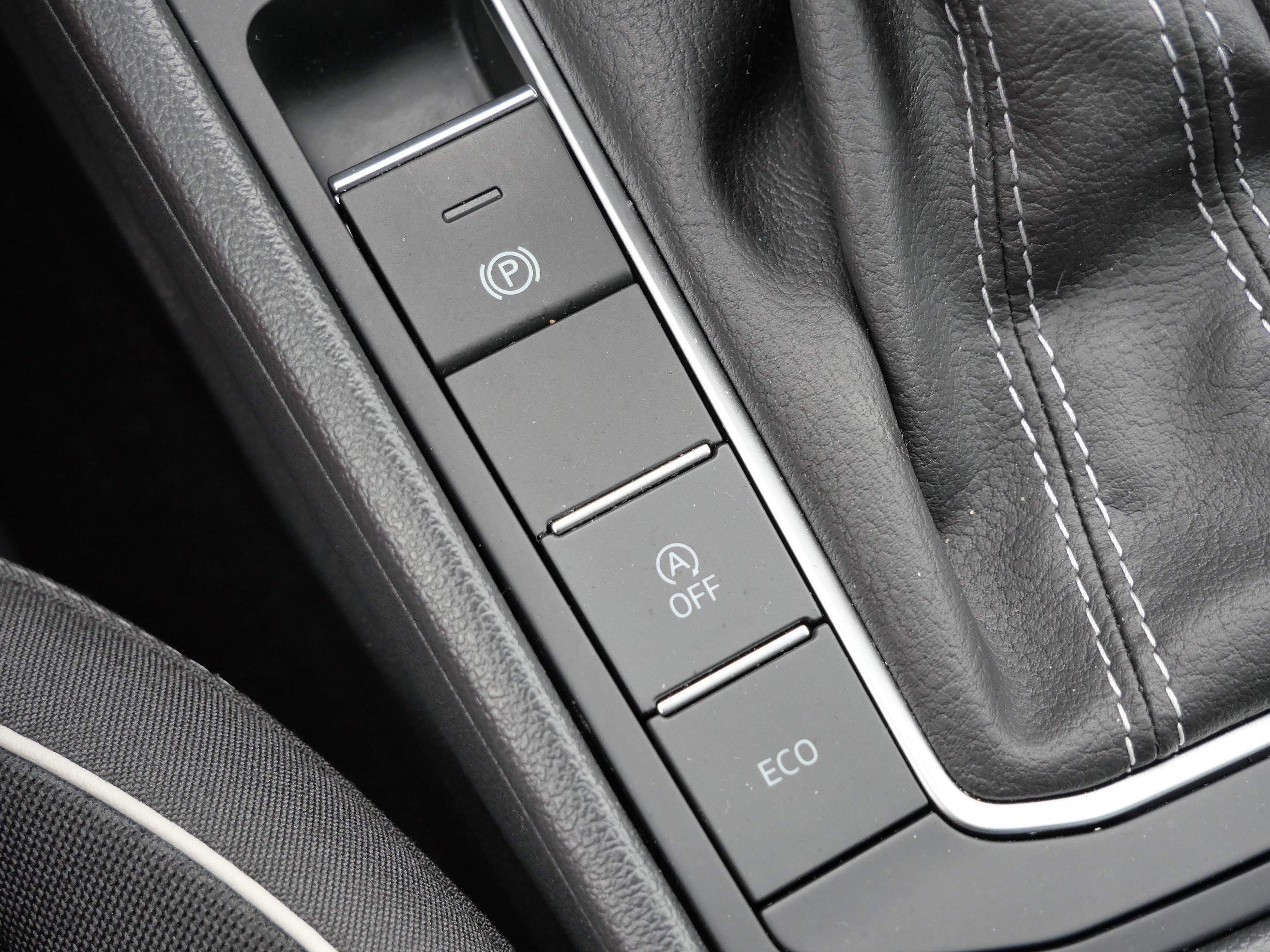 Certified 2024 Volkswagen Jetta Sport image 27