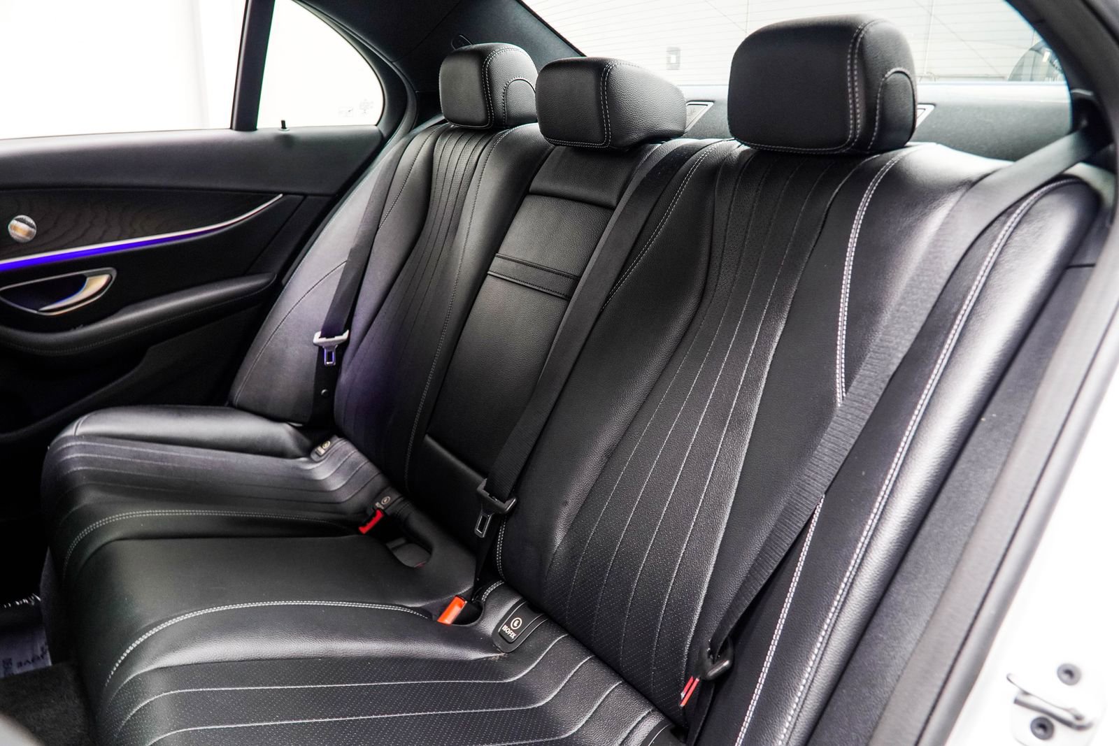Used 2020 Mercedes-Benz E 350 4MATIC Sedan w/ Parking Assistance Package image 40