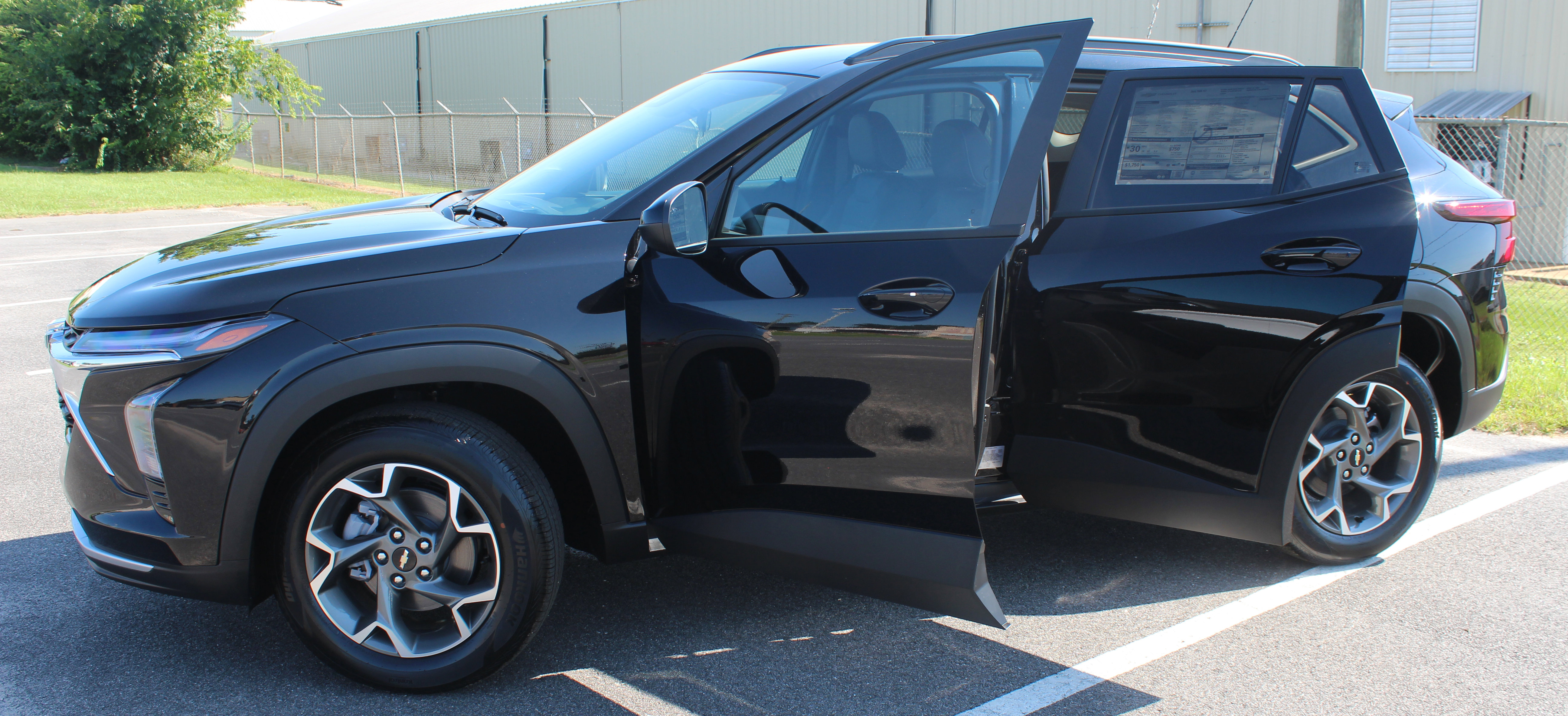 New 2025 Chevrolet Trax LT w/ Driver Confidence Package image 4
