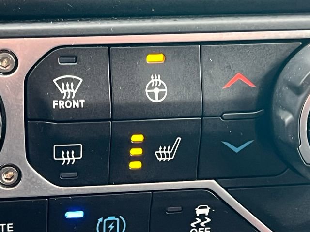 Used 2023 Jeep Wrangler Unlimited w/ Cold Weather Group image 26