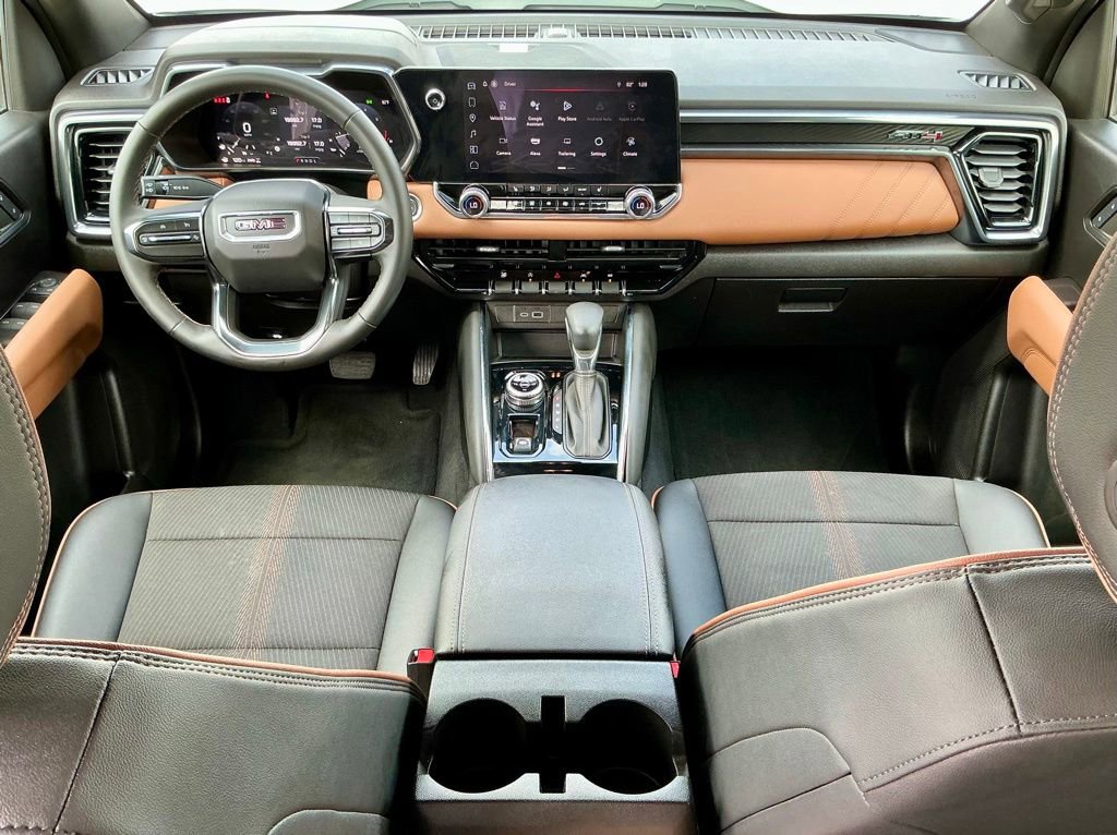 Used 2024 GMC Canyon AT4 w/ Technology Package AWD/4WD image 32
