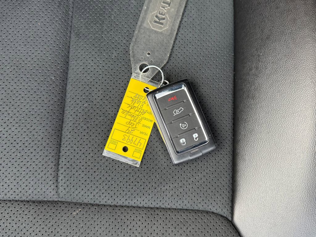 Used 2024 Jeep Grand Cherokee Altitude image 32