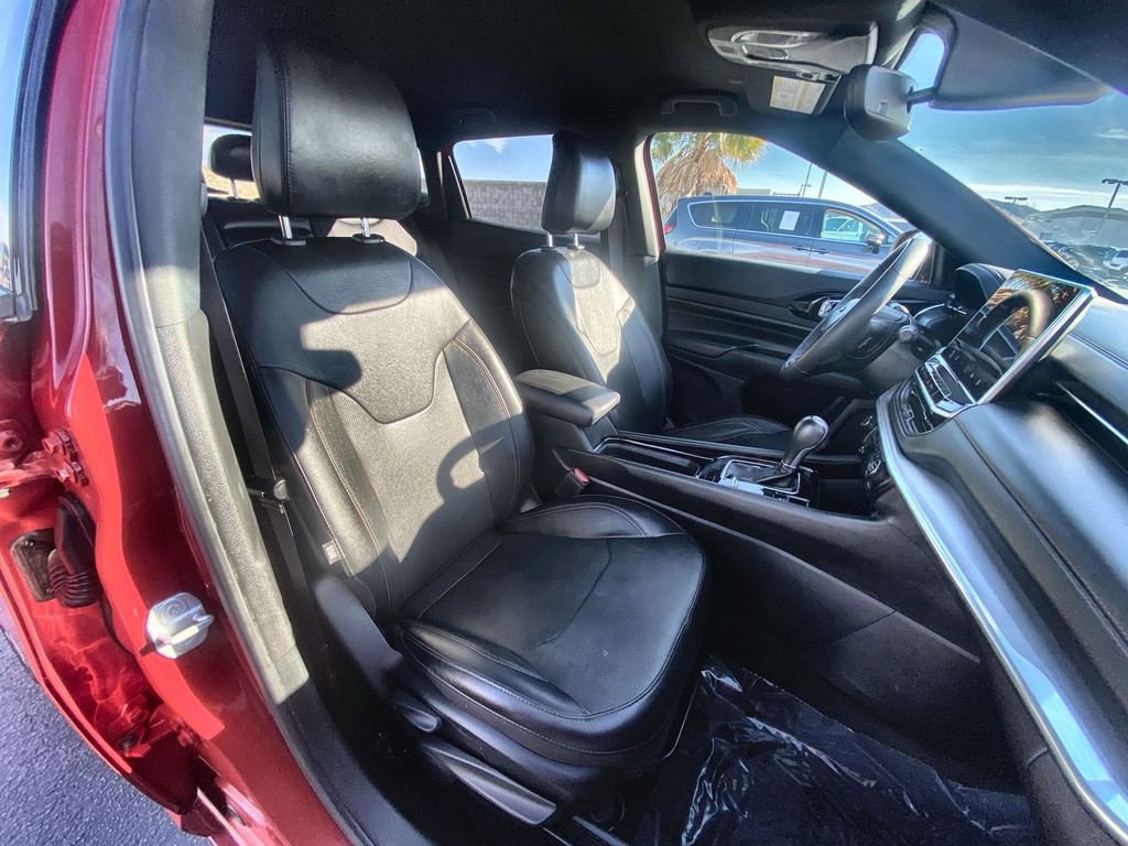 Used 2023 Jeep Compass Limited image 27