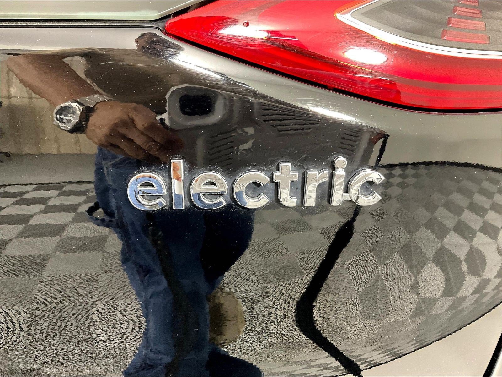 Used 2019 Hyundai Ioniq Limited FWD image 24