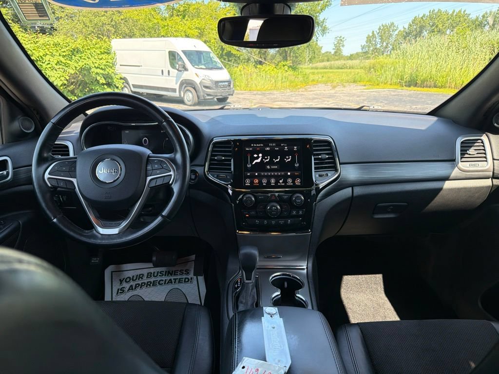 Certified 2020 Jeep Grand Cherokee Laredo w/ Quick Order Package 2BN North AWD/4WD image 31