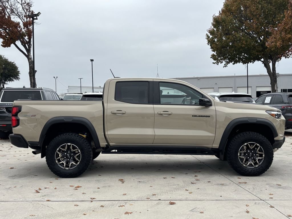 Used 2024 Chevrolet Colorado ZR2 w/ Technology Package image 2