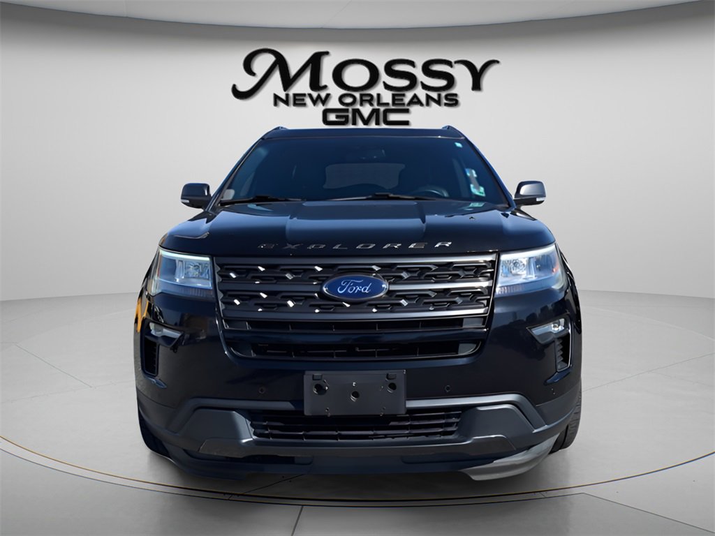 Used 2019 Ford Explorer XLT w/ Equipment Group 202A image 2