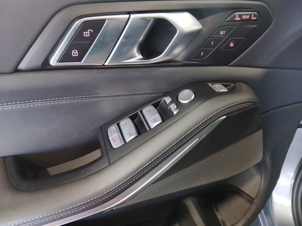 Used 2023 BMW X7 xDrive40i w/ Premium Package image 33