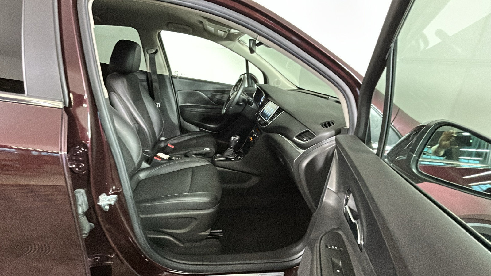 Used 2018 Buick Encore Preferred FWD image 35