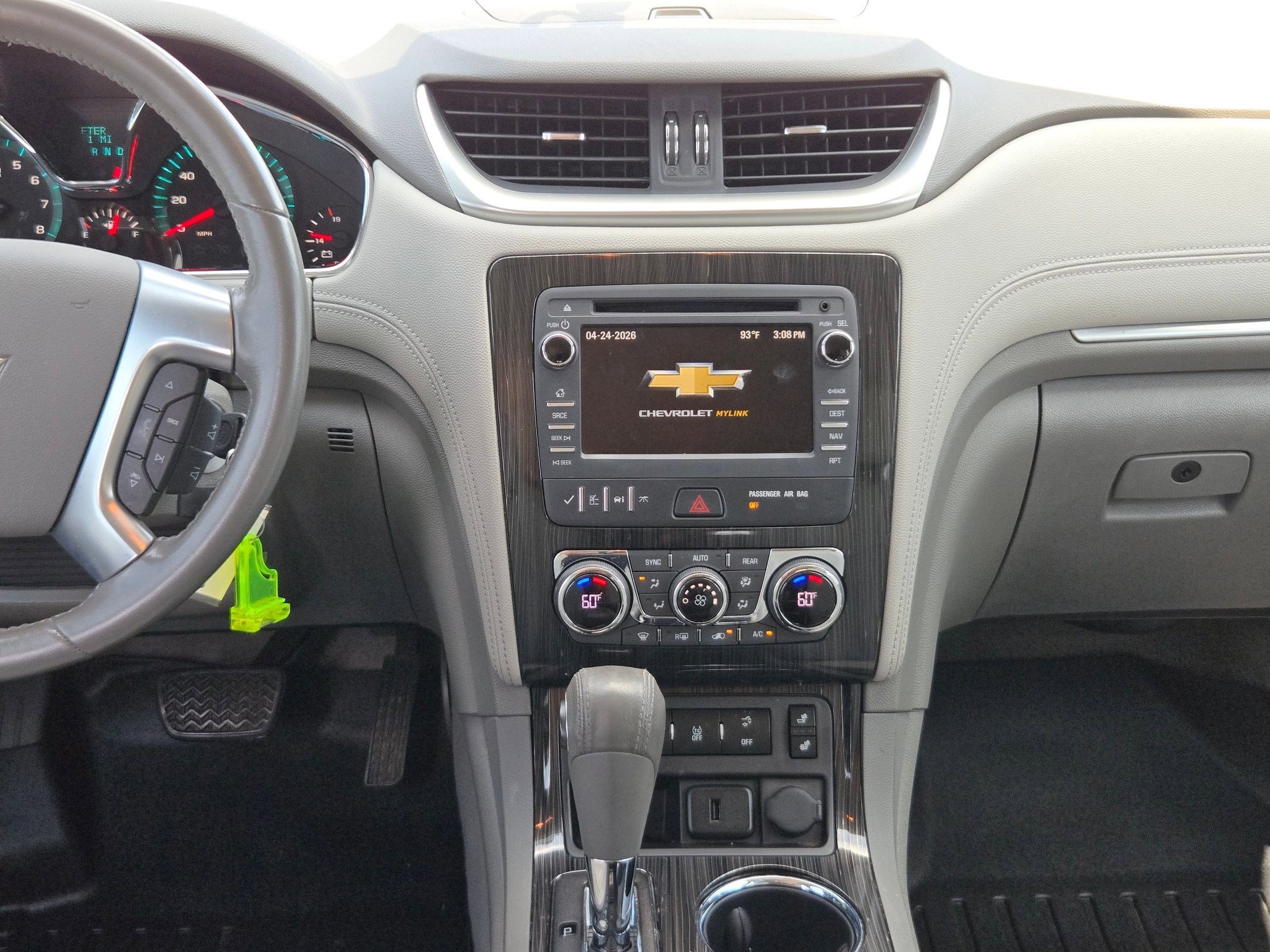 Used 2017 Chevrolet Traverse LT FWD image 16