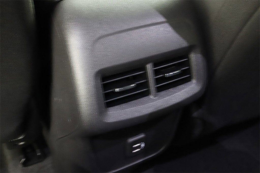 Used 2024 Chevrolet Equinox LT image 25