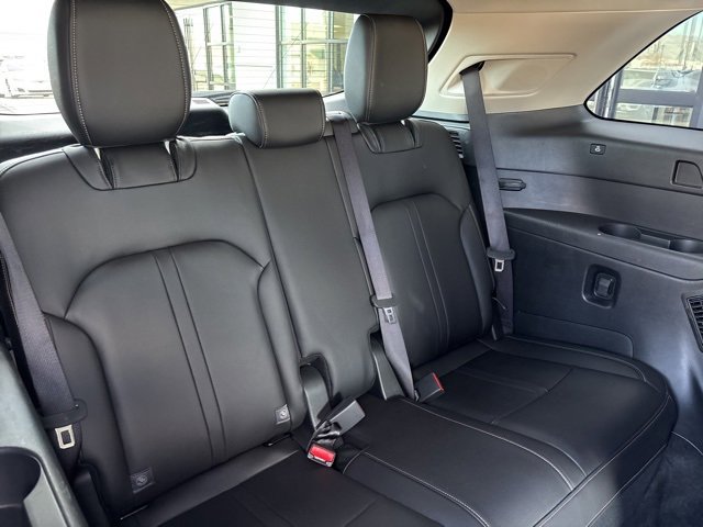 Used 2024 MAZDA CX-90 Plug-In Hybrid w/ Premium Pkg image 18