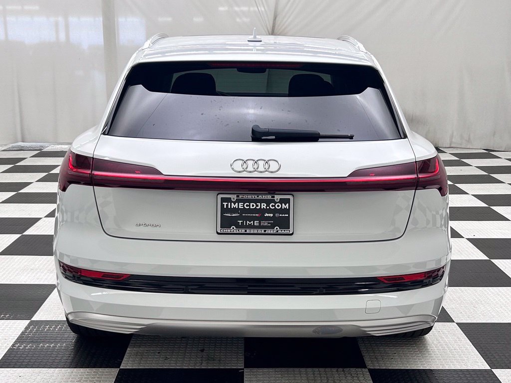 Used 2019 Audi e-tron Prestige w/ Prestige Package AWD/4WD image 6