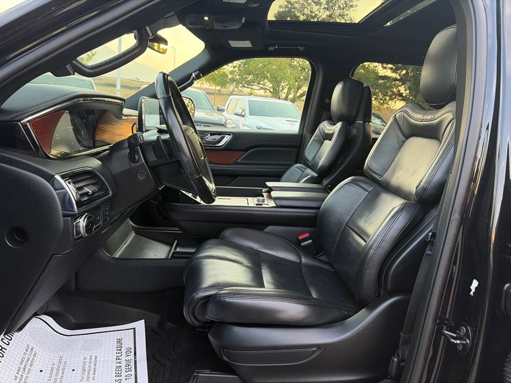 Used 2021 Lincoln Navigator Reserve AWD/4WD image 27