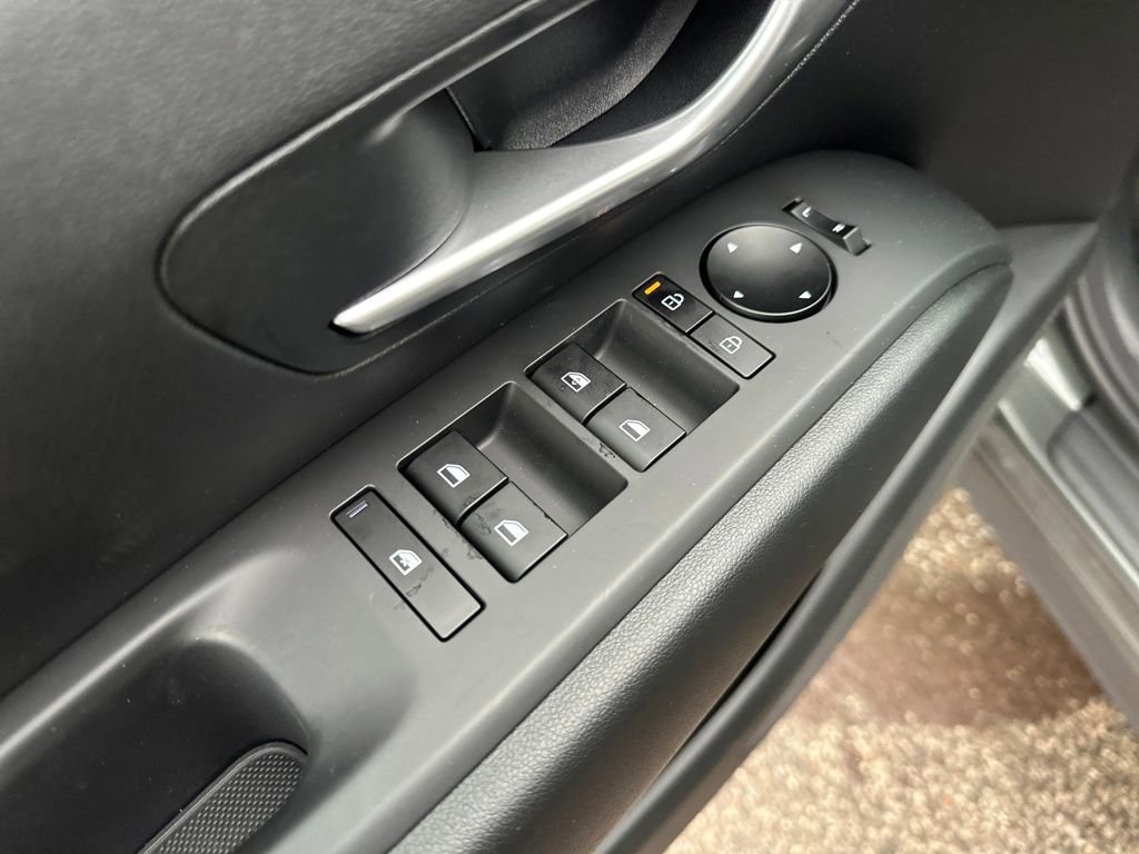 New 2026 Hyundai Tucson Blue SE image 12