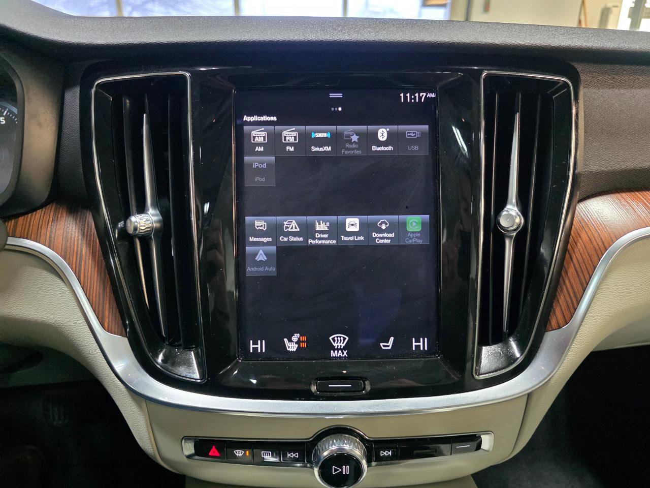 Used 2021 Volvo S60 T5 Momentum w/ Premium Package image 35