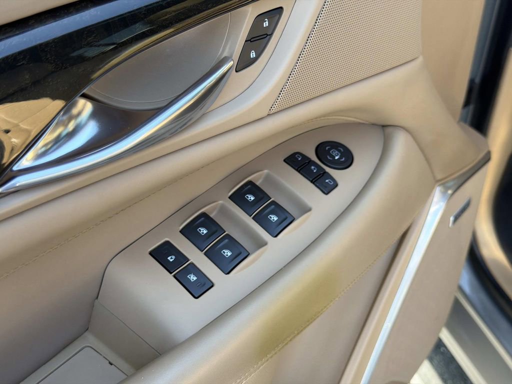 Used 2019 Cadillac Escalade ESV Platinum AWD/4WD image 22
