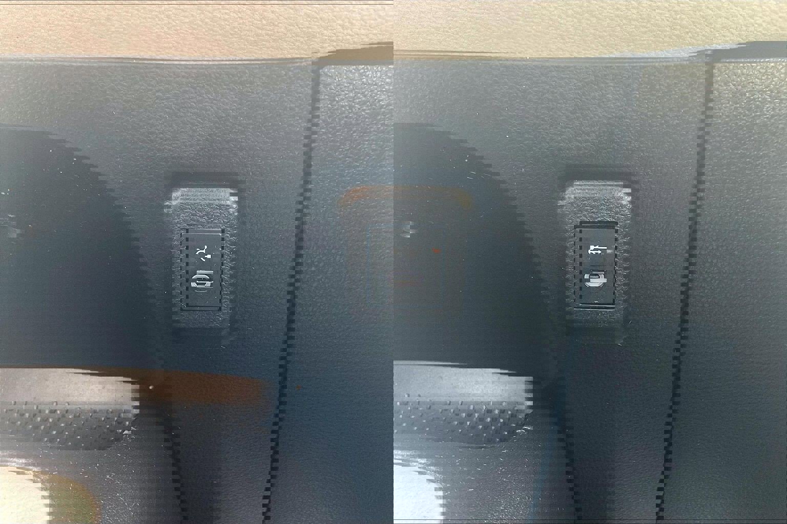 Used 2023 Toyota Corolla LE w/ Carpet Mat Package (TMS) image 38