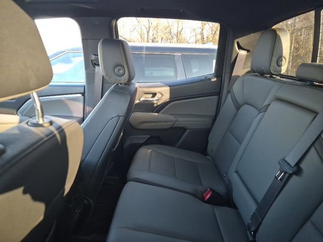 Used 2024 Chevrolet Colorado ZR2 w/ ZR2 Convenience Package III image 9