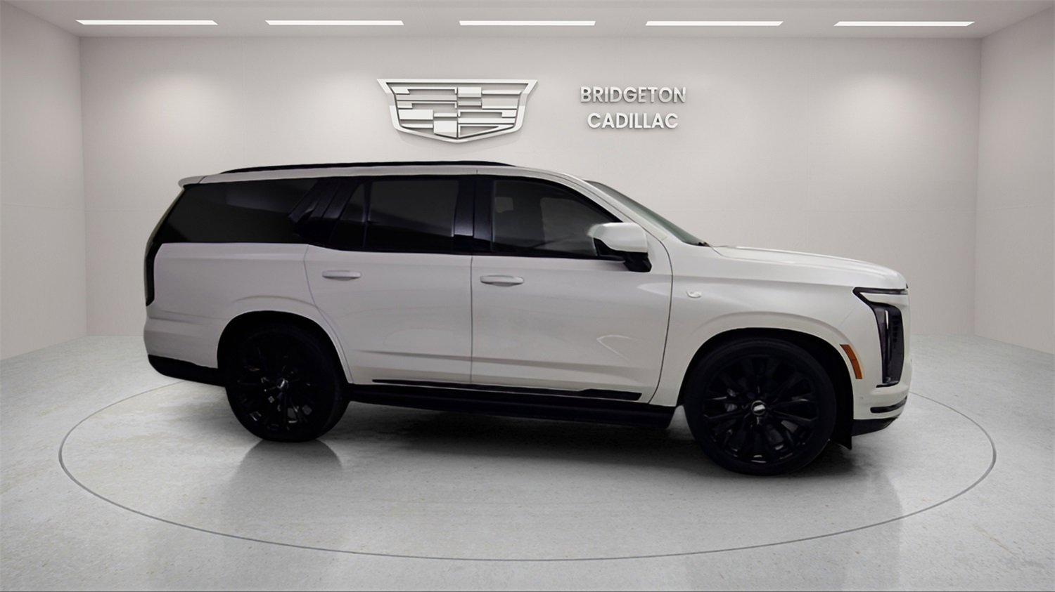 Used 2025 Cadillac Escalade Sport Platinum w/ LPO, ONYX Package image 8