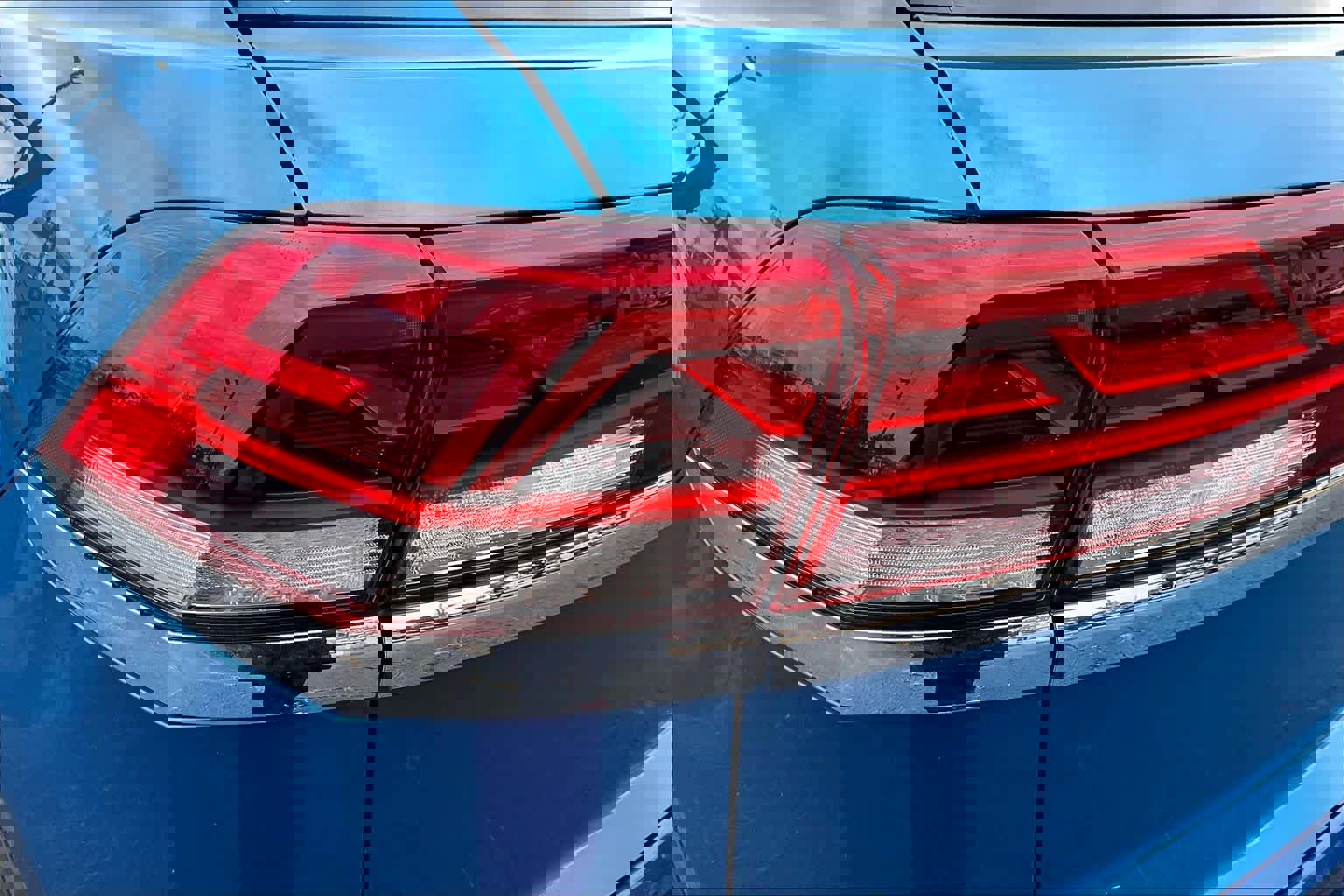 Used 2024 Volkswagen Atlas Cross Sport SE image 28