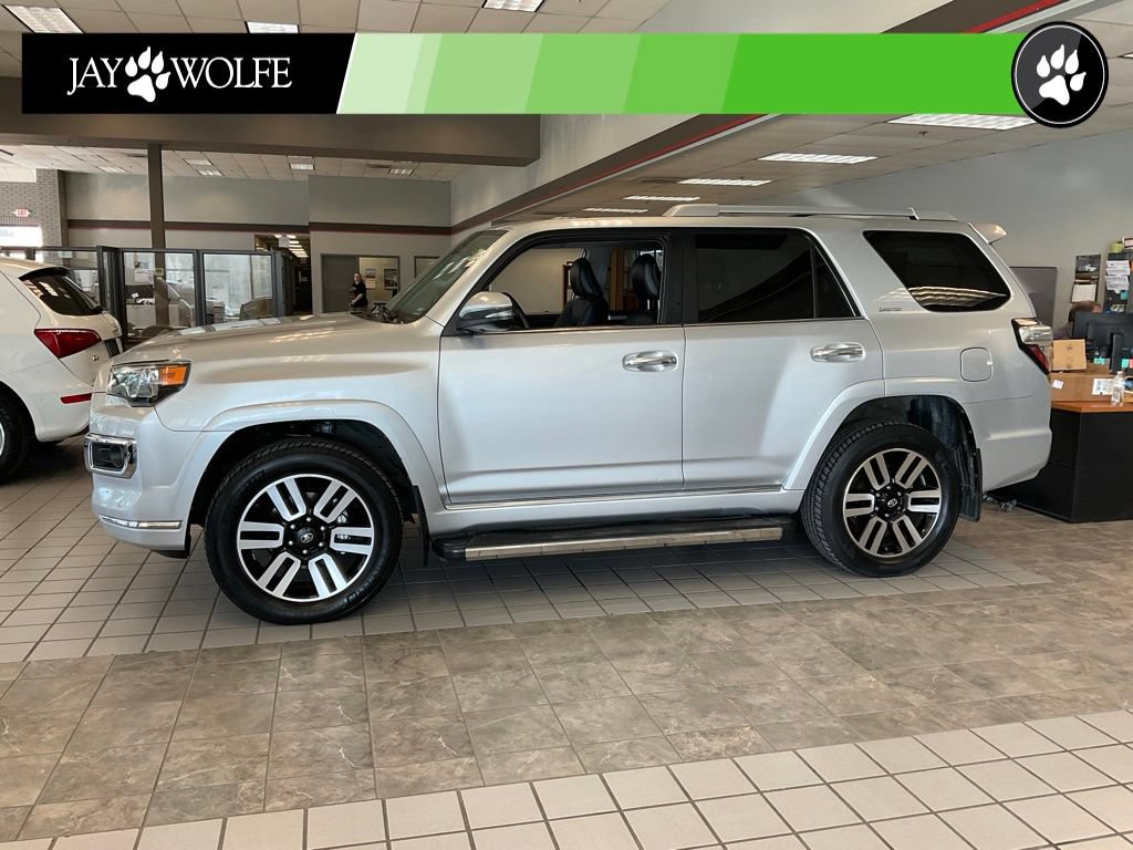 Used 2016 Toyota 4Runner Limited AWD/4WD image 3