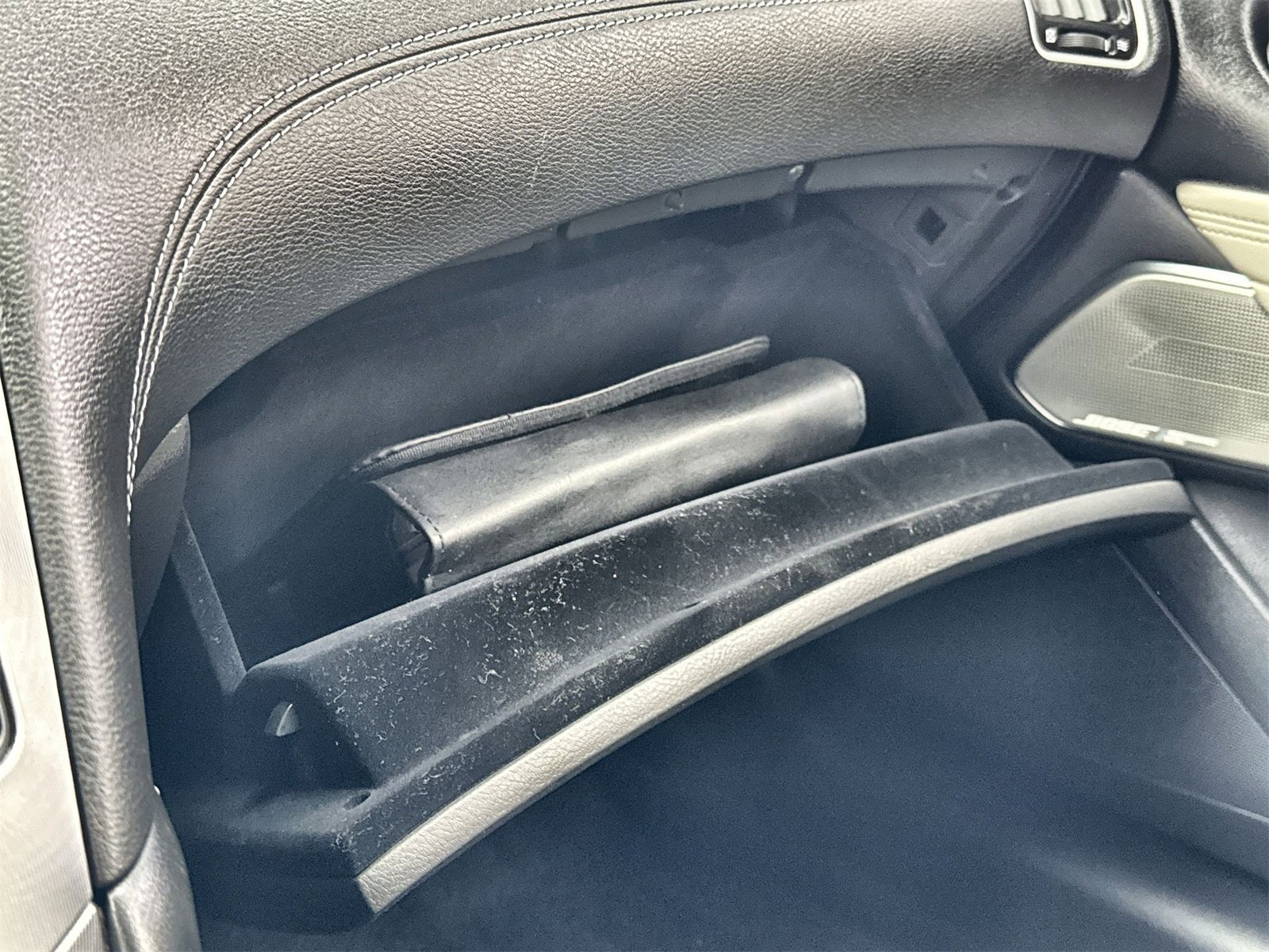 Used 2017 INFINITI Q60 3.0t w/ Cargo Package image 33