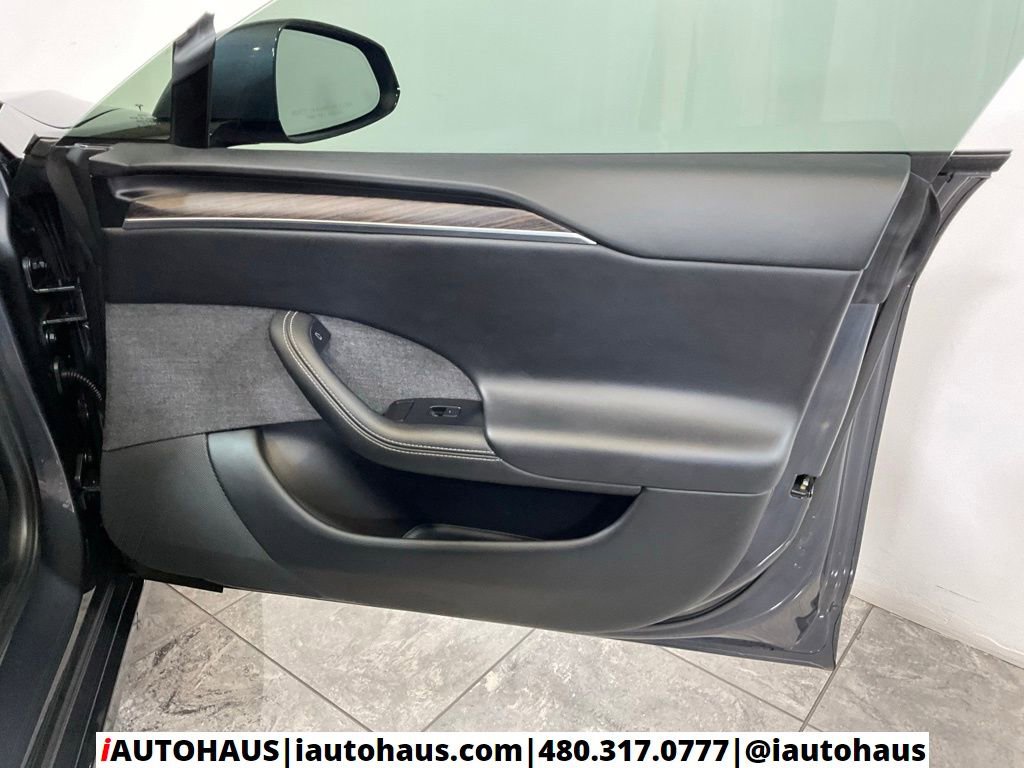 Used 2022 Tesla Model S image 45
