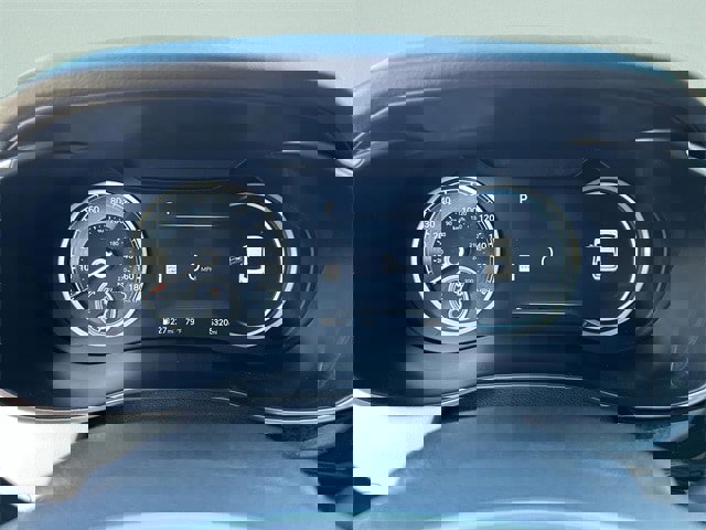 Used 2025 Genesis G70 2.5T image 29