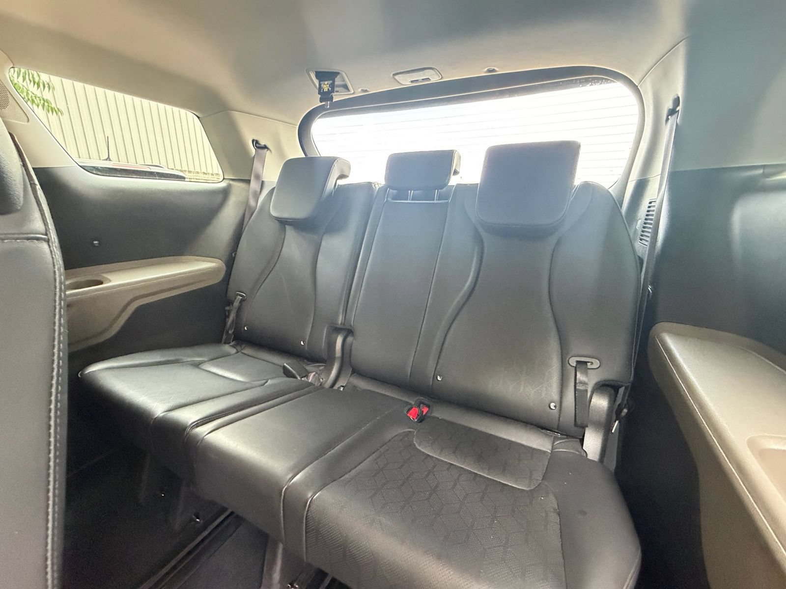 Used 2026 Kia Carnival FWD image 25
