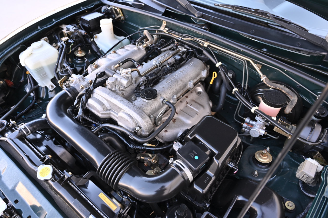 Used 2002 MAZDA MX-5 Miata RWD image 42