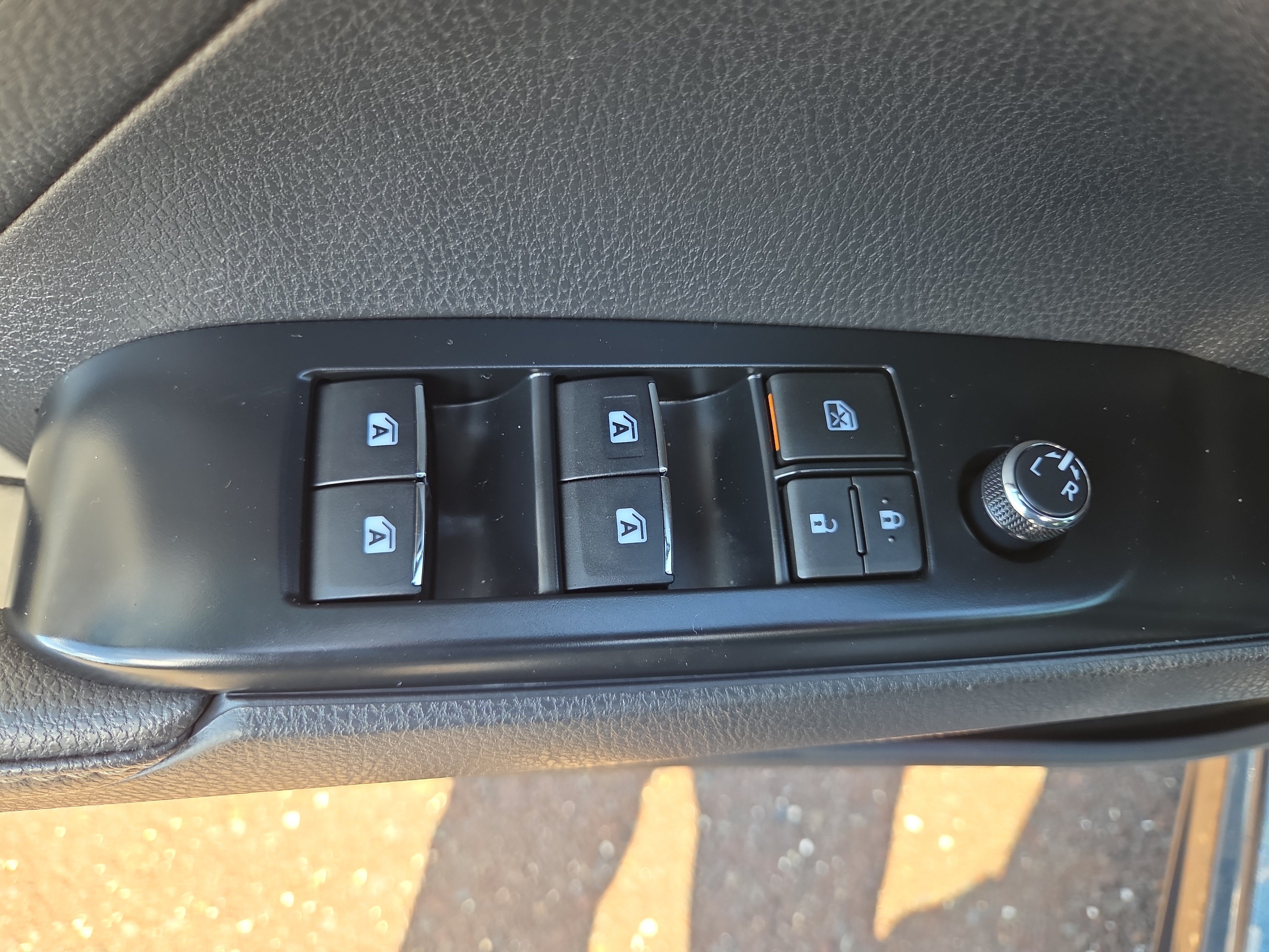 Used 2019 Toyota Camry XSE w/ Driver Assist Package FWD image 28