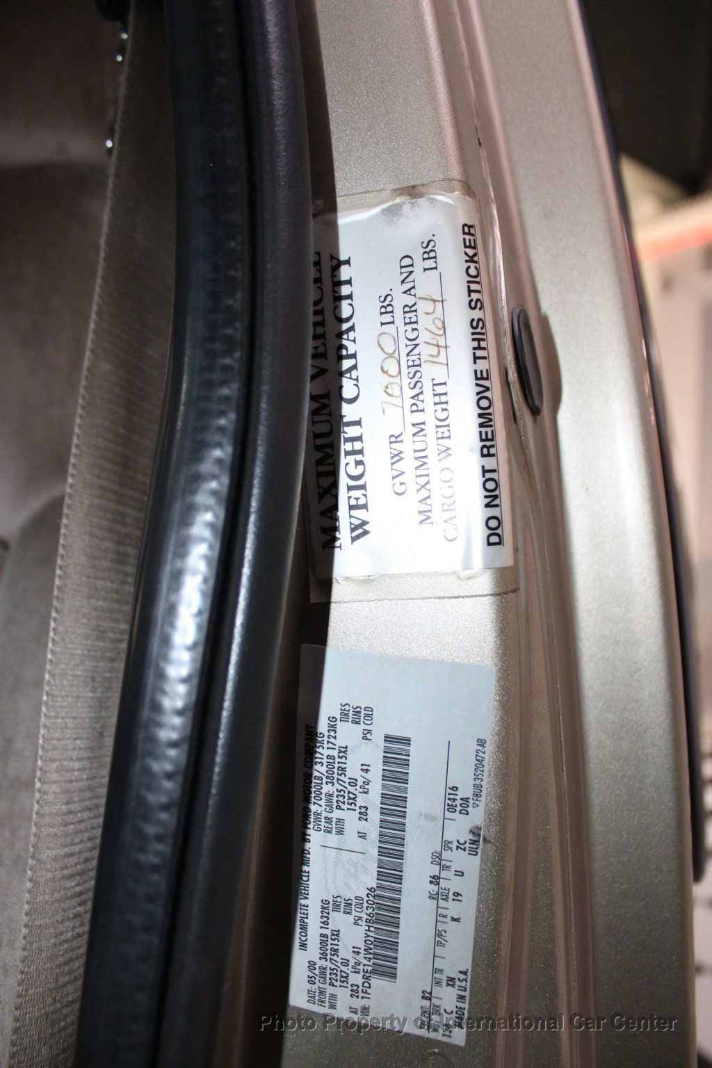 Used 2000 Ford E-150 and Econoline 150 image 26