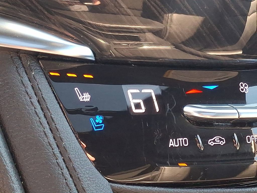 Used 2021 Cadillac XT6 Premium Luxury image 24