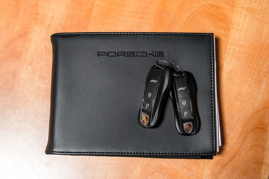 Used 2025 Porsche 911 GT3 RS RWD image 52